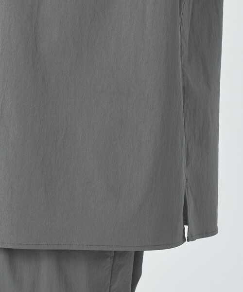green label relaxing（グリーンレーベルリラクシング）の「WONDER CLOTH ジャストルーズ レギュラーカラー 半袖 シャツ -ストレッチ・接触冷感・吸水速乾-（シャツ/ブラウス・メンズ・ダークグレー/ブラック/ネイビー・XL/L/M/S）」の21枚目の写真