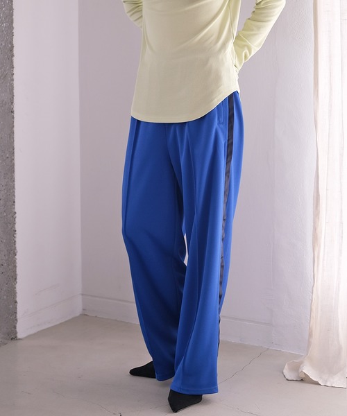 AKTE（アクテ）の「サイドライントラックパンツ（その他パンツ・レディース・ブルー/ブラック/レッド・1/2T/2）」の16枚目の写真