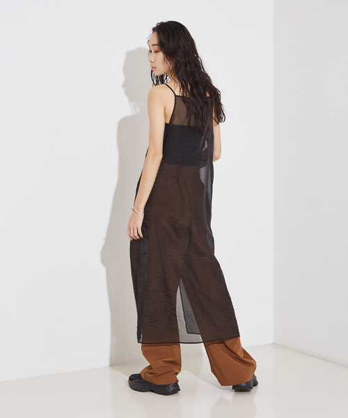 NOMINE（ノミネ）の「【前後着用可】無地 2WAY シアー キャミソール  ワンピース（ワンピース・レディース・エメラルド/アイボリー/ブラック・フリー）」の6枚目の写真