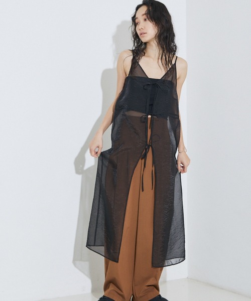 NOMINE（ノミネ）の「【前後着用可】無地 2WAY シアー キャミソール  ワンピース（ワンピース・レディース・エメラルド/アイボリー/ブラック・フリー）」の22枚目の写真