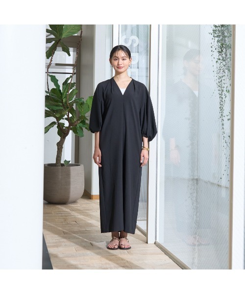 Rouge vif(ルージュヴィフ)の「【セットアップ対応】タックリラックスワンピース(ワンピース・レディース・モカ/ブラック・38/36)」の7枚目の写真