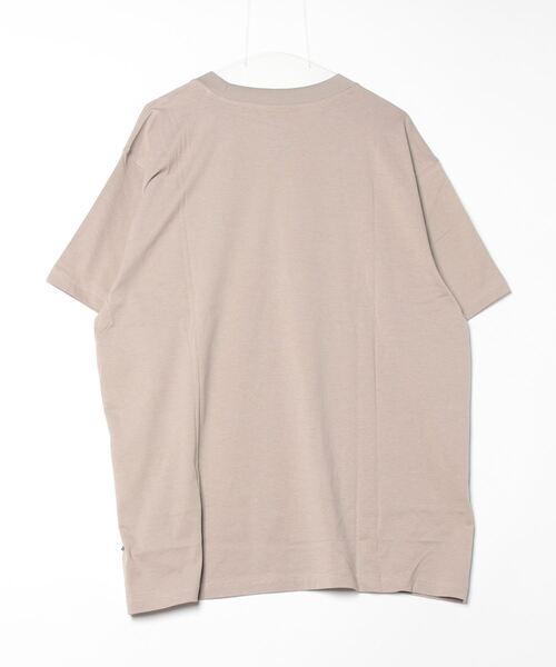 NEW BALANCE(ニューバランス)の「Chalk Board ショートスリーブTシャツ(Tシャツ/カットソー・メンズ・ブラック/グレイッシュベージュ・SMALL/MEDIUM/LARGE/X-LARGE/XX-LARGE)」の16枚目の写真