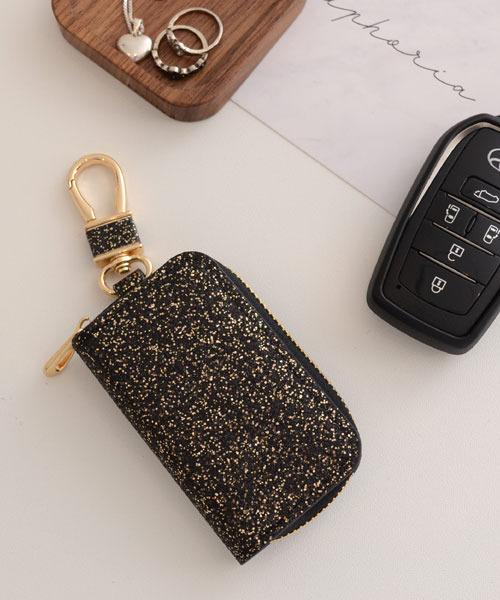 TONE SELECT GOODS（トーンセレクトグッズ）の「【float】シンプル スクエア ラメ キーケース【7色展開】(チェーン付き)（キーケース/キーアクセサリー・レディース・シルバー系1/ピンク系1/ブラウン系1/ブラック系1/ゴールド系1/ブラック系2/ピンク系2・FREE）」の15枚目の写真