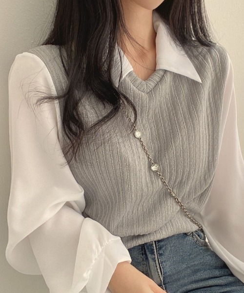 LETee(レティー)の「異素材ドッキングえり付きトップス(シャツ/ブラウス・レディース・ライトグレー/ブラック/アイボリー・FREE)」の5枚目の写真