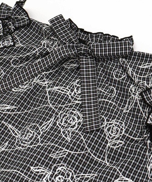 BeBe（ベベ）の「【お揃い】先染めチェックローズプリントフリルブラウス(90~160cm)（シャツ/ブラウス・キッズ・ブラック系その他・120cm/130cm/110cm/140cm/150cm）」の10枚目の写真