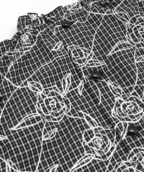 BeBe（ベベ）の「【お揃い】先染めチェックローズプリントフリルブラウス(90~160cm)（シャツ/ブラウス・キッズ・ブラック系その他・120cm/130cm/110cm/140cm/150cm）」の15枚目の写真