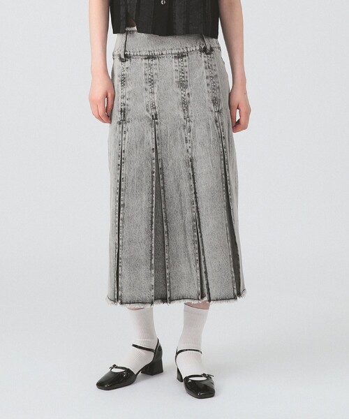 Ray BEAMS（レイビームス）の「デニム タック ミディアム スカート（デニムスカート・レディース・グレー/ブルー・0/1）」の10枚目の写真