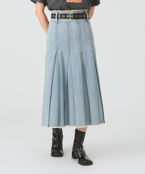 Ray BEAMS（レイビームス）の「デニム タック ミディアム スカート（デニムスカート・レディース・グレー/ブルー・0/1）」の19枚目の写真