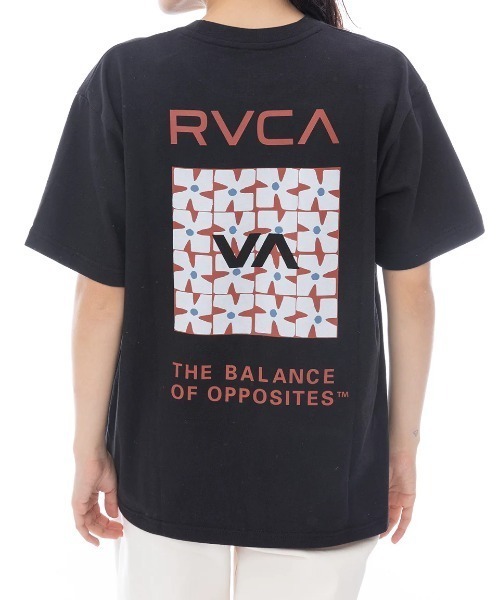 RVCA(ルーカ)の「RVCA レディース DAISY VA BOX LOGO LOOSE FIT SS TEE Tシャツ 【2025年春夏モデル】/ルーカバックプリント半袖Tシャツ(Tシャツ/カットソー・レディース・ブラック/ホワイト/イエロー系その他・MEDIUM/LARGE/SMALL)」の14枚目の写真