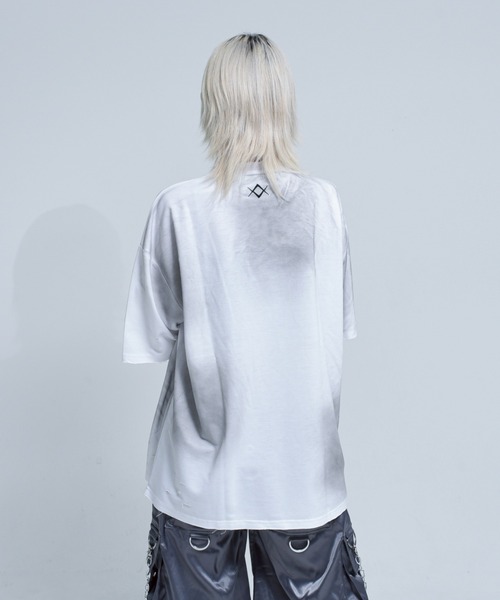 REFLEM(レフレム)の「『REFLEM/レフレム』チェーン付き顔料加工Tシャツ/ハーフスリーブカットソー(Tシャツ/カットソー・レディース・ブラック/ベージュ/ホワイト・FREE)」の9枚目の写真