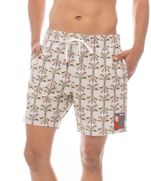 RVCA(ルーカ)の「RVCA メンズ 【LAURYN ALVAREZ】 LA EYE FLORAL ELASTIC 17 ショートパンツ 【2025年春夏モデル】/ルーカサーフトランクス・ボードショーツ・バギーショーツ(水着)(その他パンツ・メンズ・ベージュ系その他・X-LARGE/LARGE/MEDIUM/SMALL)」の1枚目の写真