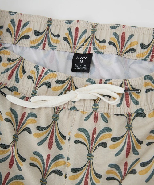 RVCA(ルーカ)の「RVCA メンズ 【LAURYN ALVAREZ】 LA EYE FLORAL ELASTIC 17 ショートパンツ 【2025年春夏モデル】/ルーカサーフトランクス・ボードショーツ・バギーショーツ(水着)(その他パンツ・メンズ・ベージュ系その他・X-LARGE/LARGE/MEDIUM/SMALL)」の6枚目の写真