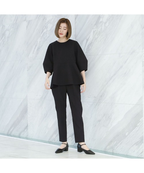 AOYAMA(アオヤマ)の「【UVカット・花粉対策】二の腕カバー!ふくれジャガード風ペプラムブラウス/ホワイト/ブラック|通勤&オフィス&入卒&セレモニー&オケージョン|自宅で洗える・撥水加工・セットアップ着用可|(シャツ/ブラウス・レディース・ブラック/ホワイト・M)」の6枚目の写真