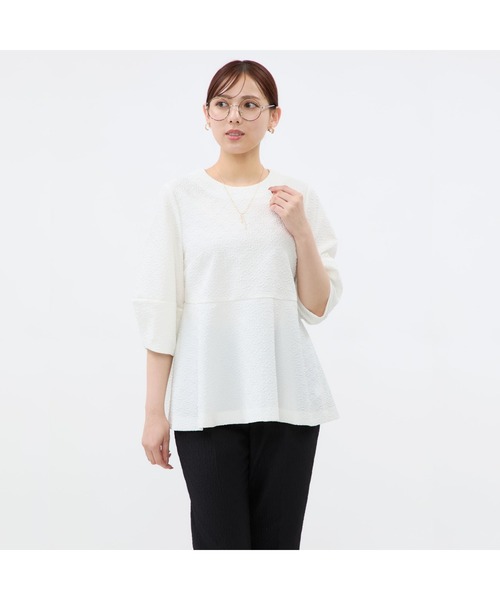AOYAMA(アオヤマ)の「【UVカット・花粉対策】二の腕カバー!ふくれジャガード風ペプラムブラウス/ホワイト/ブラック|通勤&オフィス&入卒&セレモニー&オケージョン|自宅で洗える・撥水加工・セットアップ着用可|(シャツ/ブラウス・レディース・ブラック/ホワイト・M)」の19枚目の写真