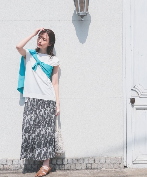 GLACIER lusso（グラシアルッソ）の「【接触冷感】肩タックフレンチ袖Ｔ（Tシャツ/カットソー・レディース・ブルーグリーン/スミクロ/ホワイト/オレンジ・S/M/L）」の10枚目の写真