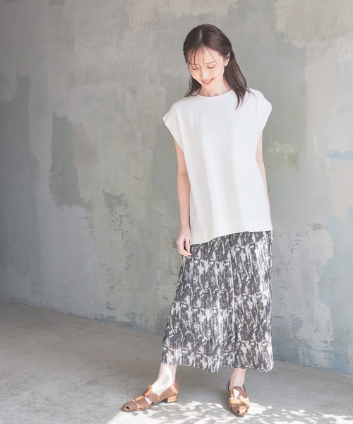 GLACIER lusso（グラシアルッソ）の「【接触冷感】肩タックフレンチ袖Ｔ（Tシャツ/カットソー・レディース・ブルーグリーン/スミクロ/ホワイト/オレンジ・S/M/L）」の15枚目の写真