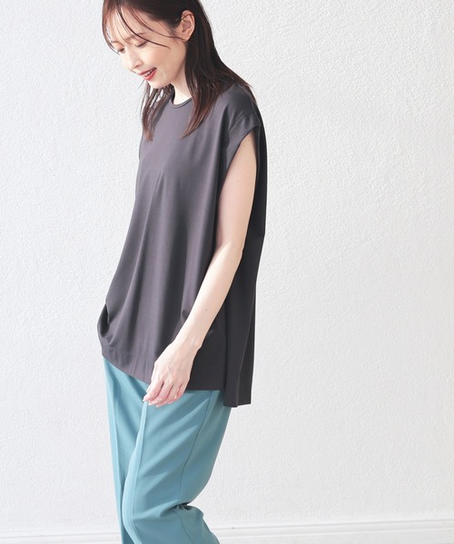 GLACIER lusso（グラシアルッソ）の「【接触冷感】肩タックフレンチ袖Ｔ（Tシャツ/カットソー・レディース・ブルーグリーン/スミクロ/ホワイト/オレンジ・S/M/L）」の19枚目の写真