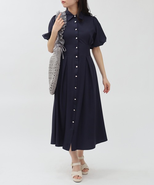 TRUDEA（トルディア）の「バルーンスリーブシャツワンピース（ワンピース・レディース・ネイビー/ホワイト×ブルー/ピンクベージュ/ブラウン・MEDIUM/LARGE）」の3枚目の写真