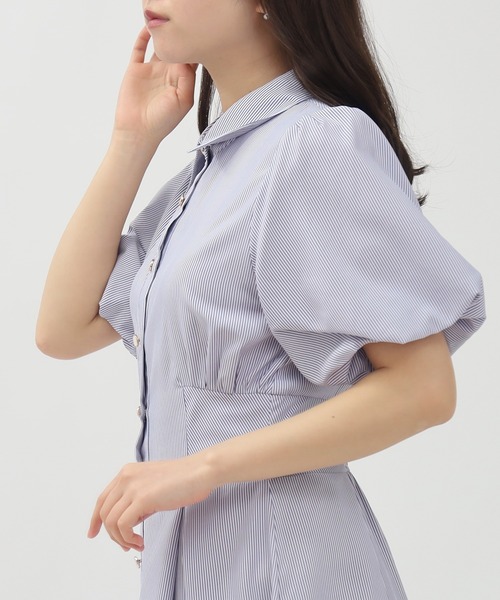 TRUDEA（トルディア）の「バルーンスリーブシャツワンピース（ワンピース・レディース・ネイビー/ホワイト×ブルー/ピンクベージュ/ブラウン・MEDIUM/LARGE）」の10枚目の写真