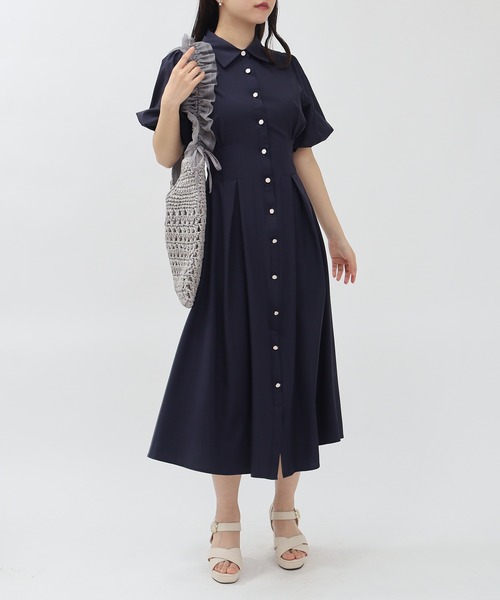 TRUDEA（トルディア）の「バルーンスリーブシャツワンピース（ワンピース・レディース・ネイビー/ホワイト×ブルー/ピンクベージュ/ブラウン・MEDIUM/LARGE）」の14枚目の写真