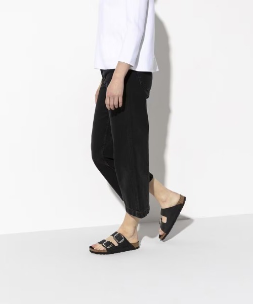 BIRKENSTOCK(ビルケンシュトック)の「BIRKENSTOCK/ビルケンシュトック Arizona Big Buckle / アリゾナ ビッグバックル オイルドレザー WOMEN'S 1011075(サンダル・レディース・ブラック・38/37/36)」の8枚目の写真
