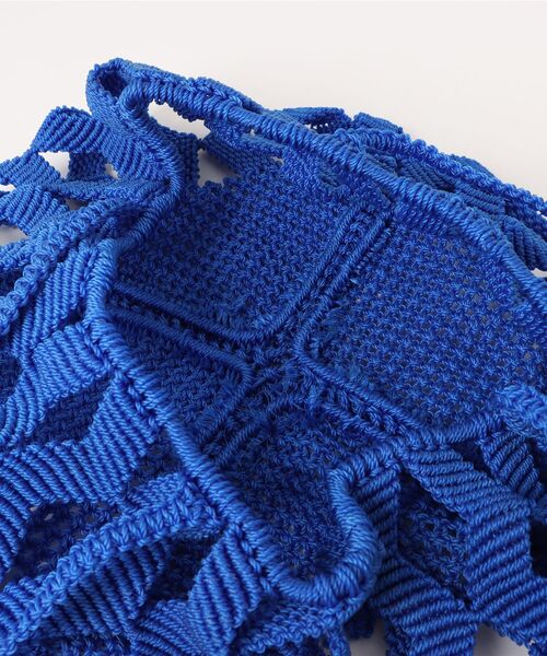 UNBILLION（アンビリオン）の「アフリカンスクエアー AFRICANSQUARE / ナイロンバッグ ジグザグ編み 2本ハンドル（トートバッグ・レディース・ブルー・FREE）」の7枚目の写真