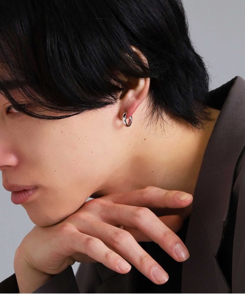 LION HEART(ライオンハート)の「“THE EDGE”カッティングフープピアス(M SIZE)/シルバー925【LION HEART / ライオンハート】(ピアス(片耳用)・メンズ・シルバー・ONE SIZE)」の11枚目の写真