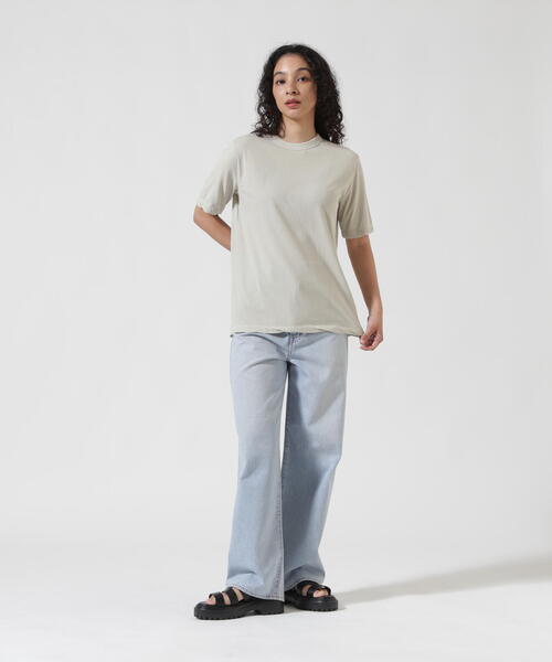 ATON(エイトン)の「ATON (エイトン) FRESCA SINGLE JERSEY/SATNDARD T-SHIRT(Tシャツ/カットソー・レディース・ホワイト/ベージュ/ピンク系その他3/ブルー系その他3/モスグリーン・2)」の15枚目の写真