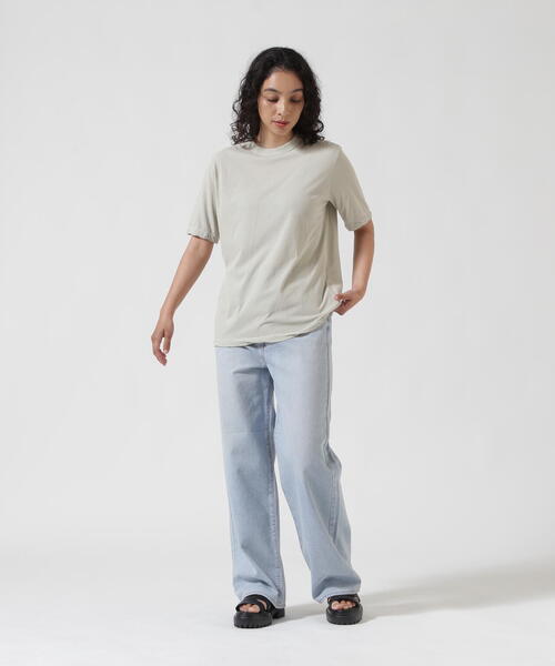 ATON(エイトン)の「ATON (エイトン) FRESCA SINGLE JERSEY/SATNDARD T-SHIRT(Tシャツ/カットソー・レディース・ホワイト/ベージュ/ピンク系その他3/ブルー系その他3/モスグリーン・2)」の16枚目の写真