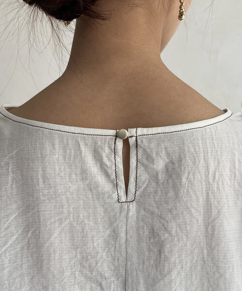 Chez toi(シェトワ)の「肩リボンブラウス(シャツ/ブラウス・レディース・ホワイト/ネイビー/ゴールド・FREE)」の14枚目の写真