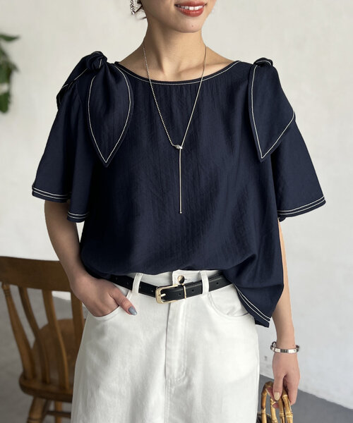 Chez toi(シェトワ)の「肩リボンブラウス(シャツ/ブラウス・レディース・ホワイト/ネイビー/ゴールド・FREE)」の19枚目の写真