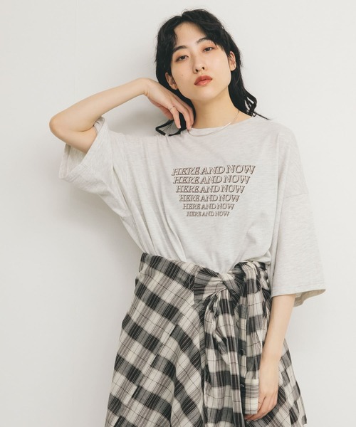 KBF(ケイビーエフ)の「アソートプリントBIG TEE(Tシャツ/カットソー・レディース・オートミール/ネイビー/ピンク・ONE)」の17枚目の写真
