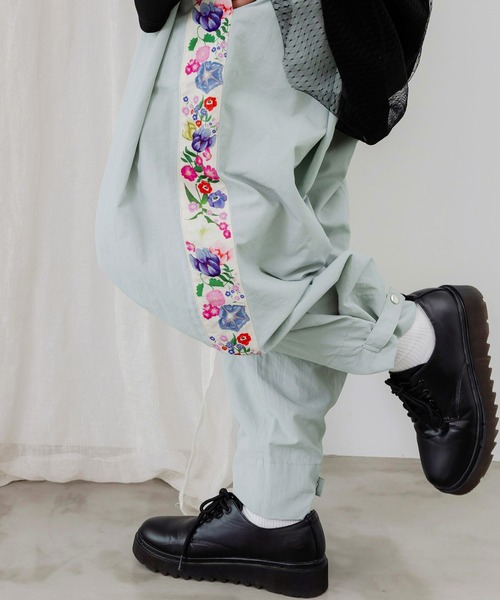 152608：花柄ラインパンツ（その他パンツ）｜ScoLar（スカラー