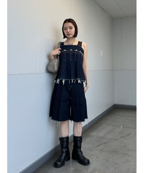 SLY(スライ)の「L/W PLEATS MEDIUM PT ローウエスト プリーツ ミディアム パンツ(デニムパンツ・レディース・ライトブルー/ブルー・0/1)」の9枚目の写真