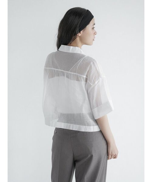 FIKA.(フィーカ)の「Hand embroidery short shirt(シャツ/ブラウス・レディース・ブラック/オフホワイト・MEDIUM)」の5枚目の写真