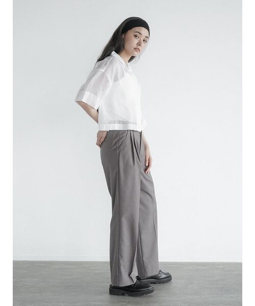 FIKA.(フィーカ)の「Hand embroidery short shirt(シャツ/ブラウス・レディース・ブラック/オフホワイト・MEDIUM)」の11枚目の写真