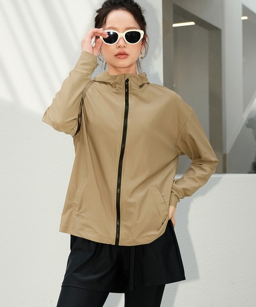OSYAREVO（オシャレボ）の「水着 レディース 体型カバー ラッシュガード 紫外線カット率 99％以上 UPF50+ uvカット フィットネス 水陸両用 フードパーカー uvパーカー（ラッシュガード・レディース・アイボリー/グレイッシュベージュ/グレー/ブラウン/キャメル/モカ/ブラック・SMALL/MEDIUM/LARGE/X-LARGE/XX-LARGE）」の6枚目の写真