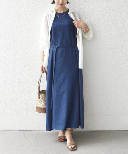 SHIPS(シップス)の「〈接触冷感/吸水速乾/防シワ〉ツイル ノースリーブ ベルト付き ワンピース(ワンピース・レディース・ブラック/ブラウン/ベージュ/ブルー・ONE SIZE)」の4枚目の写真