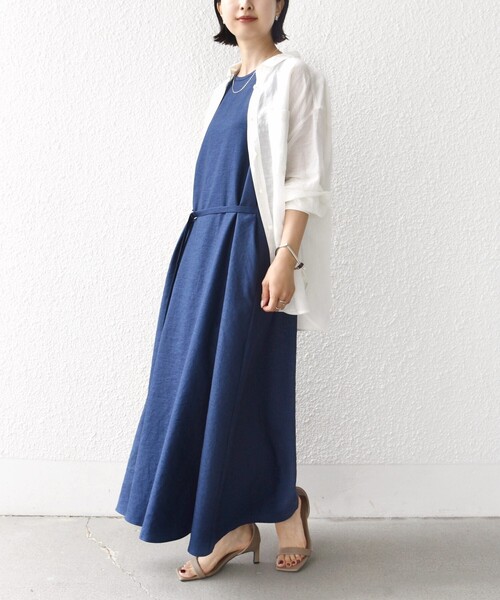 SHIPS(シップス)の「〈接触冷感/吸水速乾/防シワ〉ツイル ノースリーブ ベルト付き ワンピース(ワンピース・レディース・ブラック/ブラウン/ベージュ/ブルー・ONE SIZE)」の6枚目の写真