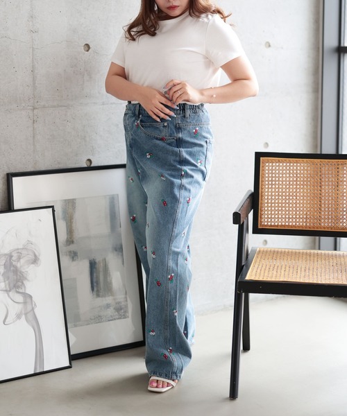 Ruwan yu(ルワンユー)の「小花刺繍ストレートデニムパンツ【大きいサイズ対応】(デニムパンツ・レディース・ブルー・L/LL/3L/4L)」の4枚目の写真