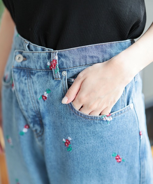 Ruwan yu(ルワンユー)の「小花刺繍ストレートデニムパンツ【大きいサイズ対応】(デニムパンツ・レディース・ブルー・L/LL/3L/4L)」の17枚目の写真