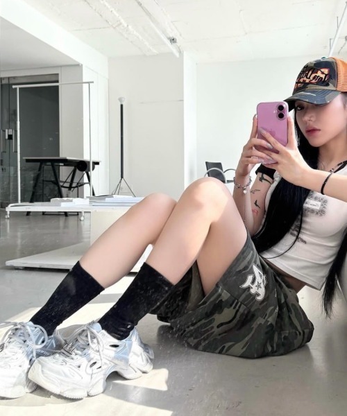 NEXT IMPULSIVE（ネクストインプルーシブ）の「【NEXT IMPULSIVE】Time Space Series-Dad Crocs Shoes / 【ネクストインプルーシブ】ダッドクロックスシューズ（サンダル・メンズ・ブラック/シルバー・26.5cm/25.5cm/24.5cm/23.5cm）」の22枚目の写真