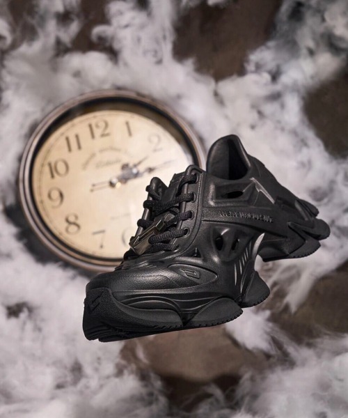 NEXT IMPULSIVE】Time Space Series-Dad Crocs Shoes