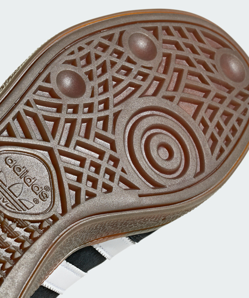 adidas(アディダス)の「WEB限定【adidas/アディダス】HANDBALL SPEZIAL /ハンドボール スペツィアル DB3021(スニーカー・メンズ・ブラック/グレイッシュベージュ・26/27/28)」の3枚目の写真