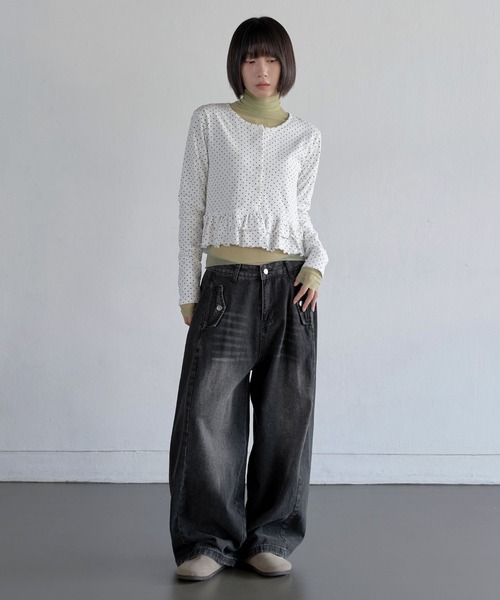 UNE MANSION(ユヌマンション)の「ユニークボタンポケットバルーンシルエットワイドデニムパンツ(デニムパンツ・レディース・ブルー/ブラック・SMALL/LARGE/MEDIUM)」の6枚目の写真