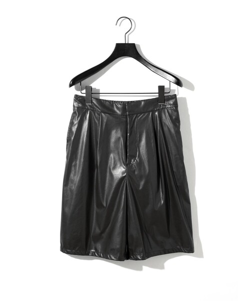 MIDIUMISOLID(ミディウミソリッド)の「MIDIUMISOLID for Ladies シンセティックレザーショートパンツ(その他パンツ・レディース・ブラック/ブラウン・38/36)」の3枚目の写真
