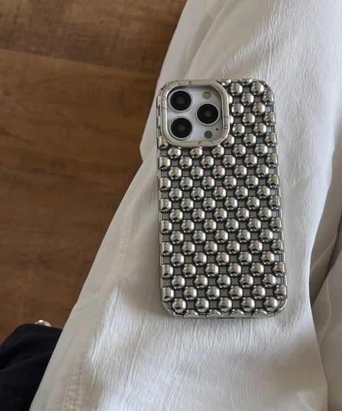 SANSeLF（サンセルフ）の「【SANSeLF】 メタリックパール スマホケースiPhoneカバー アイフォンケース sac25a001（スマホケース/カバー・レディース・ブラック/ライトグリーン/レッド/ピンク/シルバー系その他/パープル/ホワイト/シルバー/ライトイエロー/ライトブルー・iPhone 14/iPhone 15 Pro/iPhone 15/iPhone 14 Pro/iPhone 16 Pro/iPhone 16）」の9枚目の写真