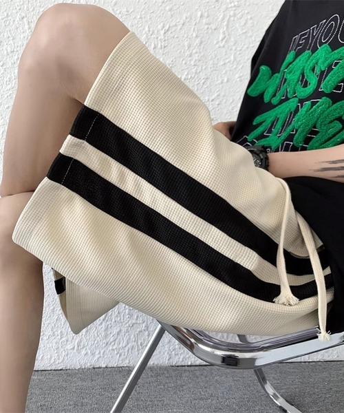 THE HITSS(ヒッツ)の「サイドライン ワッフル ハーフパンツ(トラックパンツ)(その他パンツ・メンズ・ブラック/アイボリー・M/L)」の11枚目の写真
