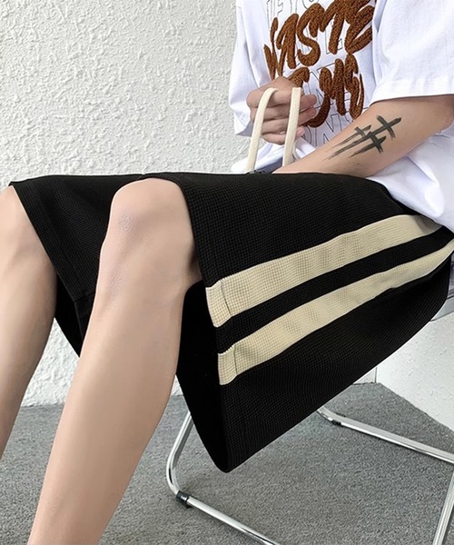 THE HITSS(ヒッツ)の「サイドライン ワッフル ハーフパンツ(トラックパンツ)(その他パンツ・メンズ・ブラック/アイボリー・M/L)」の13枚目の写真