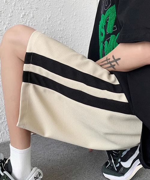 THE HITSS(ヒッツ)の「サイドライン ワッフル ハーフパンツ(トラックパンツ)(その他パンツ・メンズ・ブラック/アイボリー・M/L)」の4枚目の写真